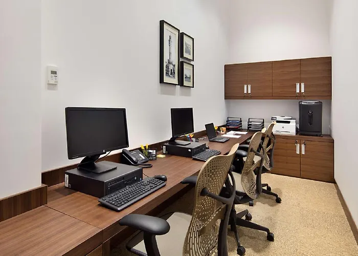 Hilton Garden Inn Izmir Bayrakli